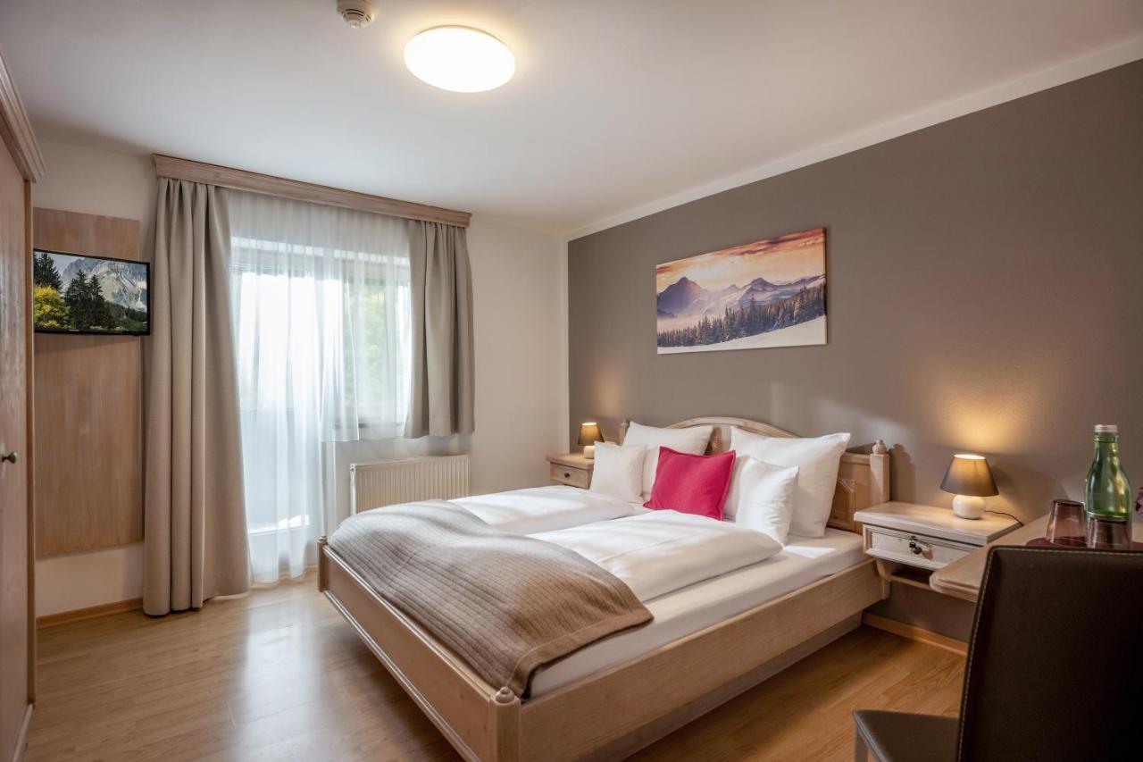 Hotel Schmiedboden Oberndorf in Tirol Eksteriør bilde