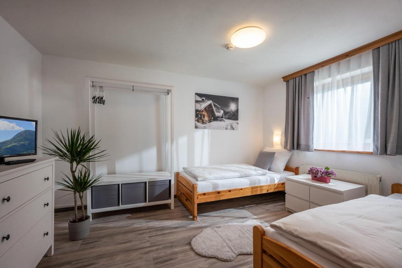 Hotel Schmiedboden Oberndorf in Tirol Eksteriør bilde