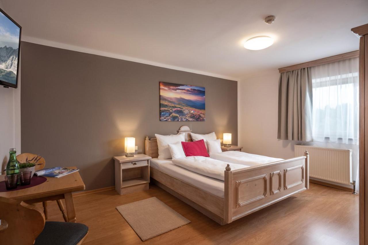 Hotel Schmiedboden Oberndorf in Tirol Eksteriør bilde