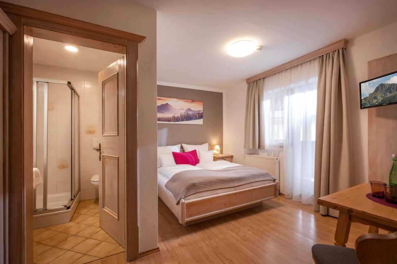 Hotel Schmiedboden Oberndorf in Tirol Eksteriør bilde